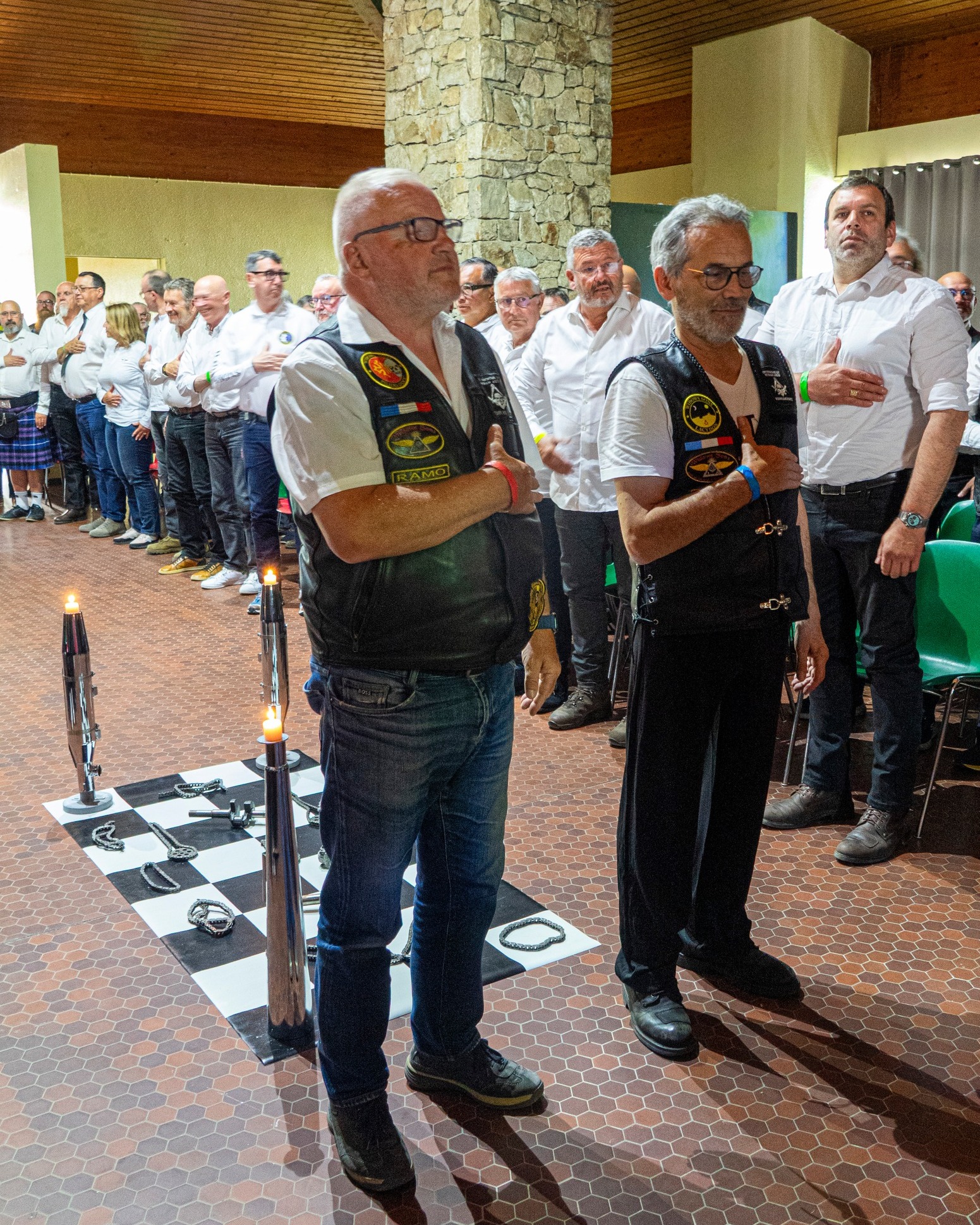 Petit clin d'œil aux présidents de nos deux nouveaux chapters : Piliers d'OC  et Lacydon.
widows-sonsfrance.fr
#widowssons #widowssonsfrance #widowssonsmra #francmaçon #francmaçonnerie #bikers #harleydavidson