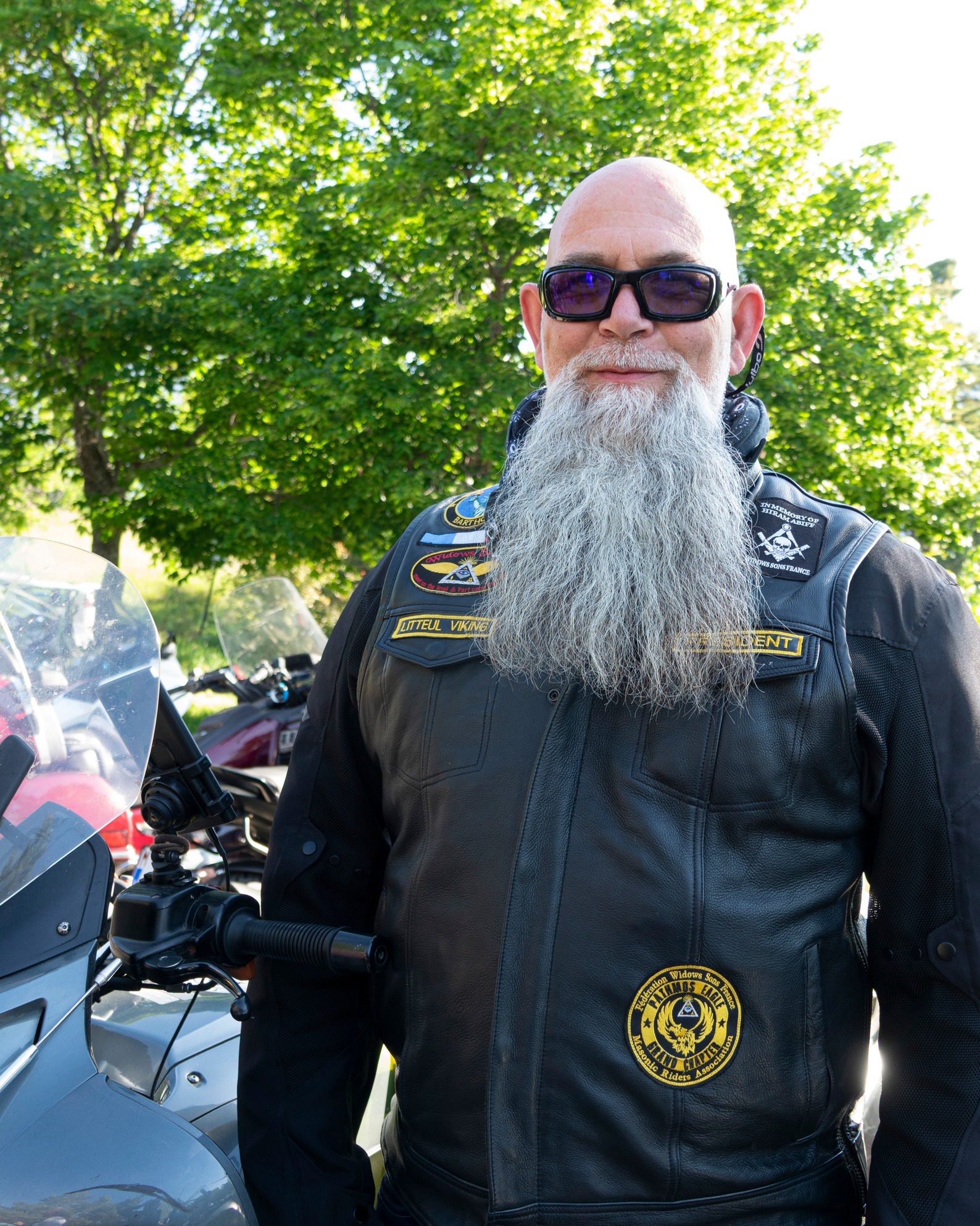Petit clin d'œil au président du chapter Bartholdi.👍
widows-sonsfrance.fr
#widowssons #widowssonsfrance #widowssonsmra #masons #freemasonery #bikers #harleydavidson